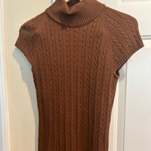 Women's Turtleneck Kasper Size Medium Short Sleeve Brown Ribbed Pattern